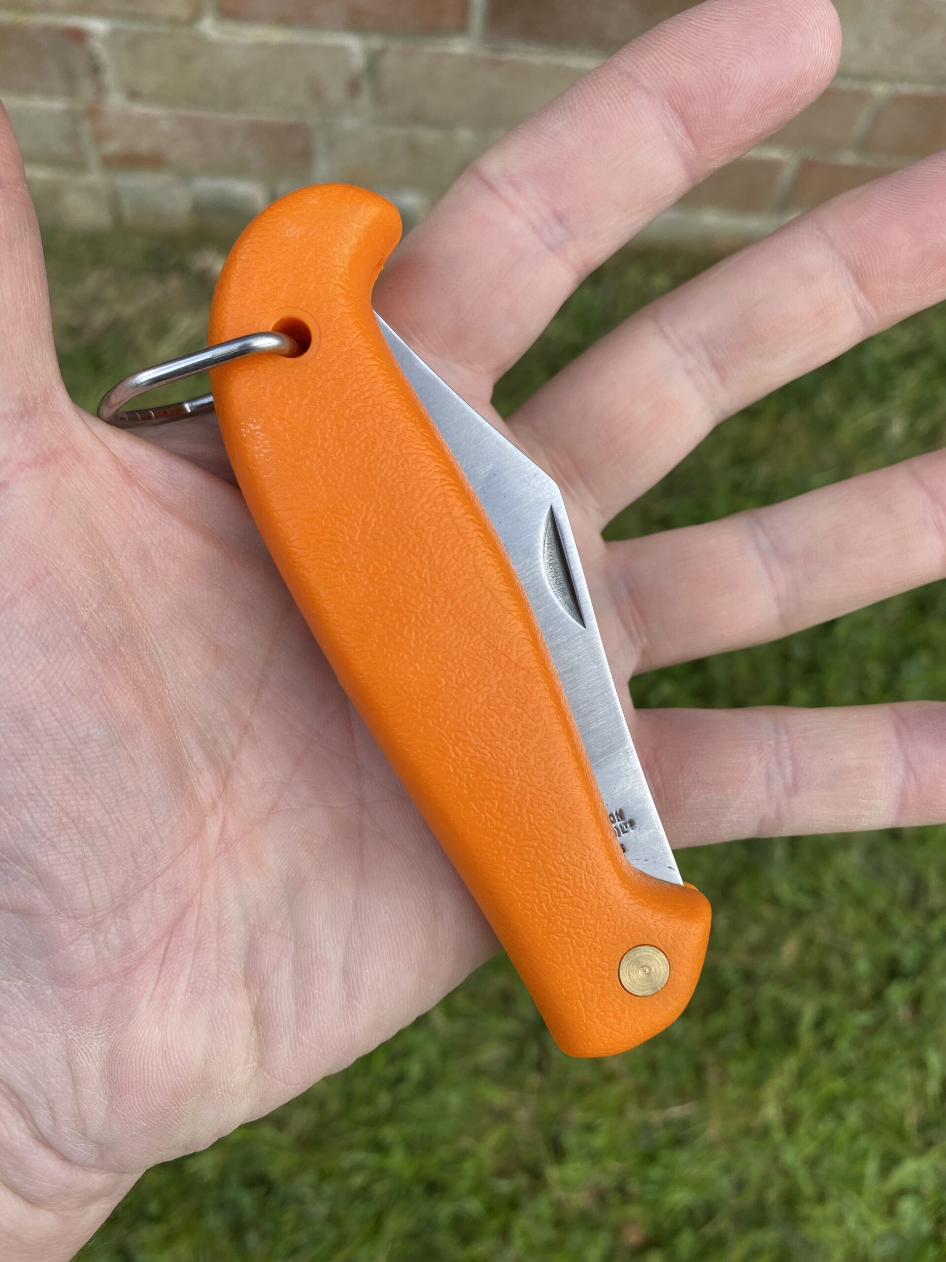 Action Knife