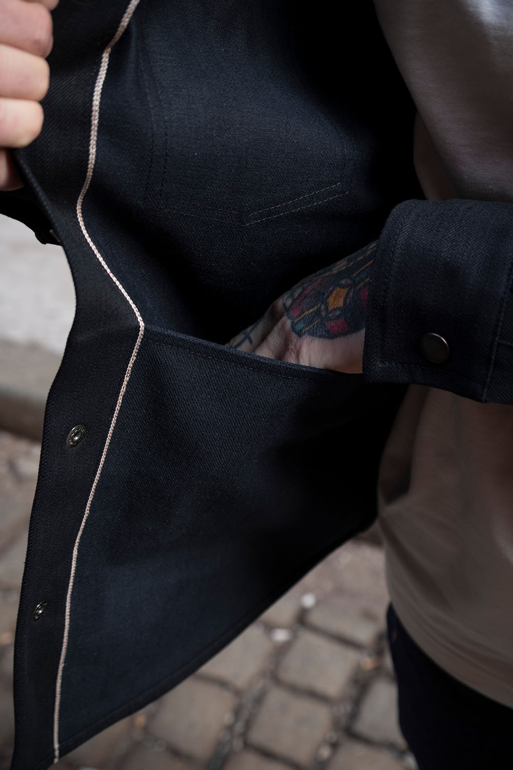 Iron Shirt / Pitch Black